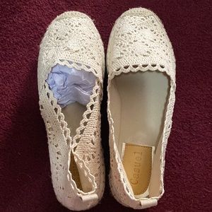 Casual Beige Crochet slip on size 7.5 - fits more like a 7.